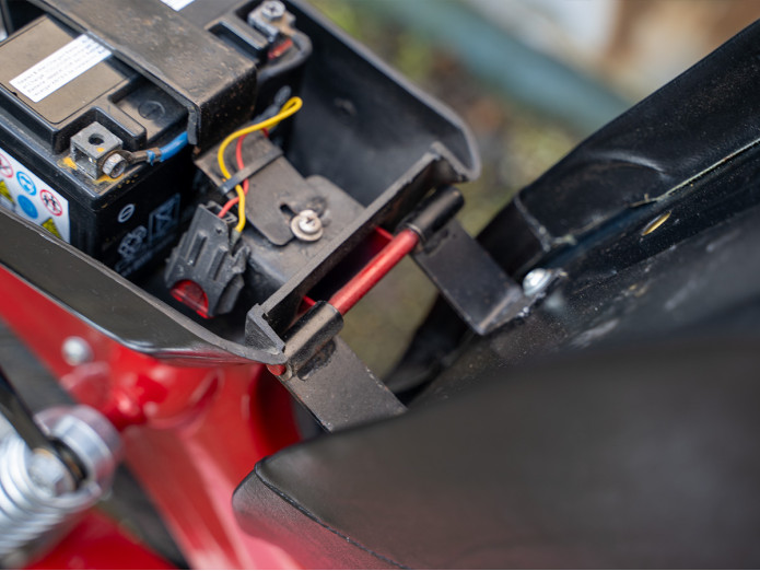 Zadel buddyseat Tomos A3 kort bevestiging set nieuw type